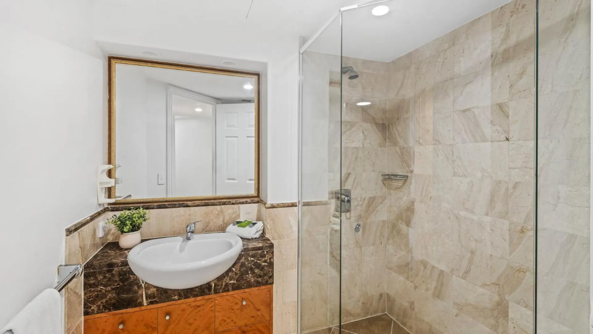 Zanzibar 505 Apartment Mooloolaba